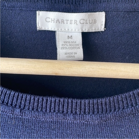 Women’s Navy blue knit sweater vest - Picture 3 of 3